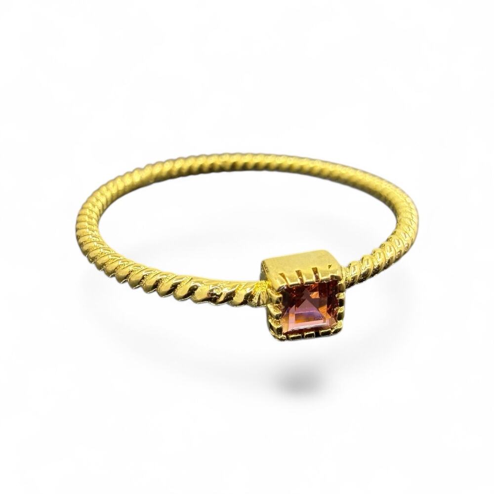 Red Garnet Ring Gold Plated 925 Sterling Silver US Size 7 Stackable - Picture 3 of 6